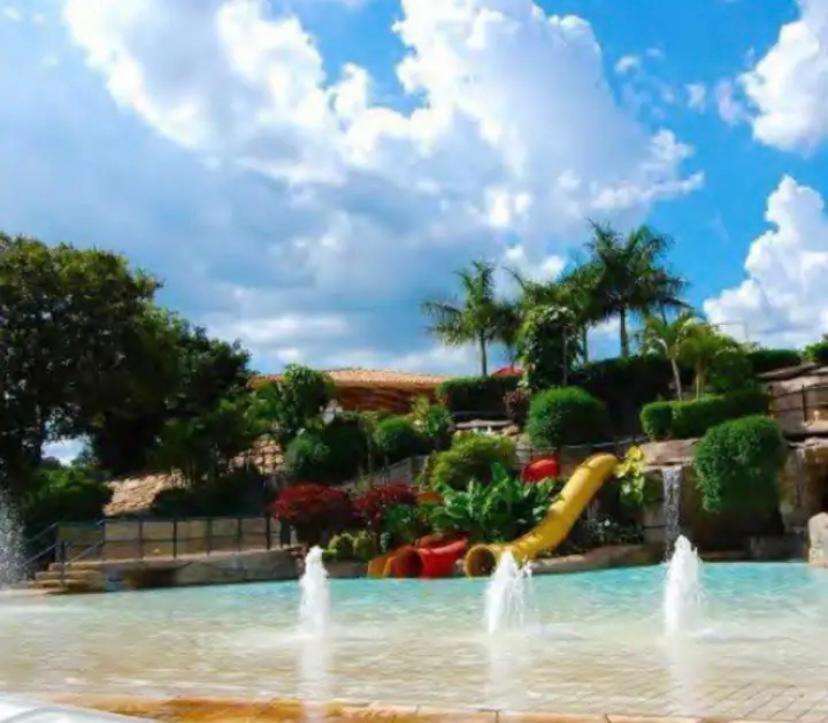 Spazzio Andrian & Silva - Inclusos Ingressos Do Parque Caldas Novas Extérieur photo